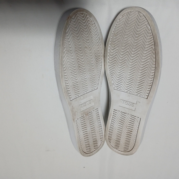 Toms Canvas Slip On Sneakers. Size Ladies 8.5 - Picture 5 of 8